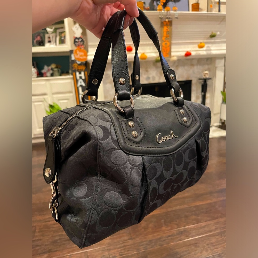 Coach Ashley Signature Satchel In Black. Euc - image 4